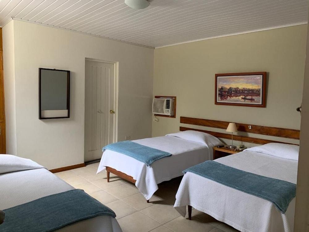 Hotel Acosta Iquitos Eksteriør bilde
