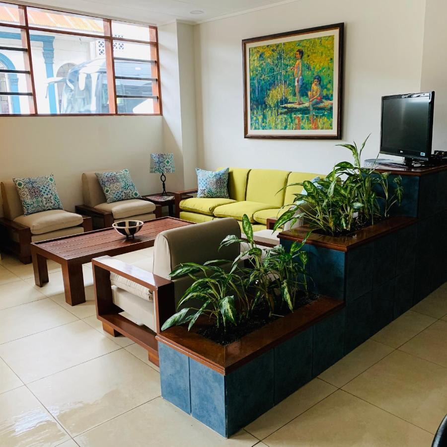 Hotel Acosta Iquitos Eksteriør bilde