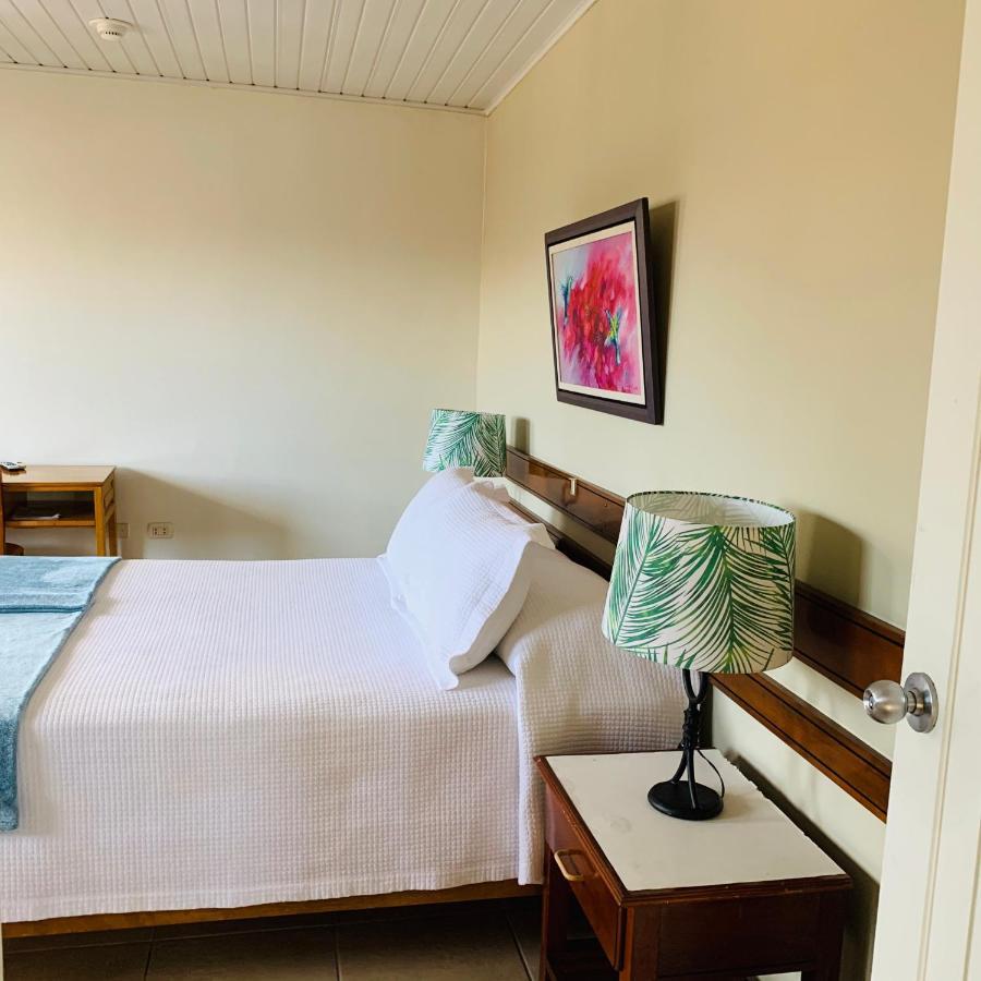 Hotel Acosta Iquitos Eksteriør bilde