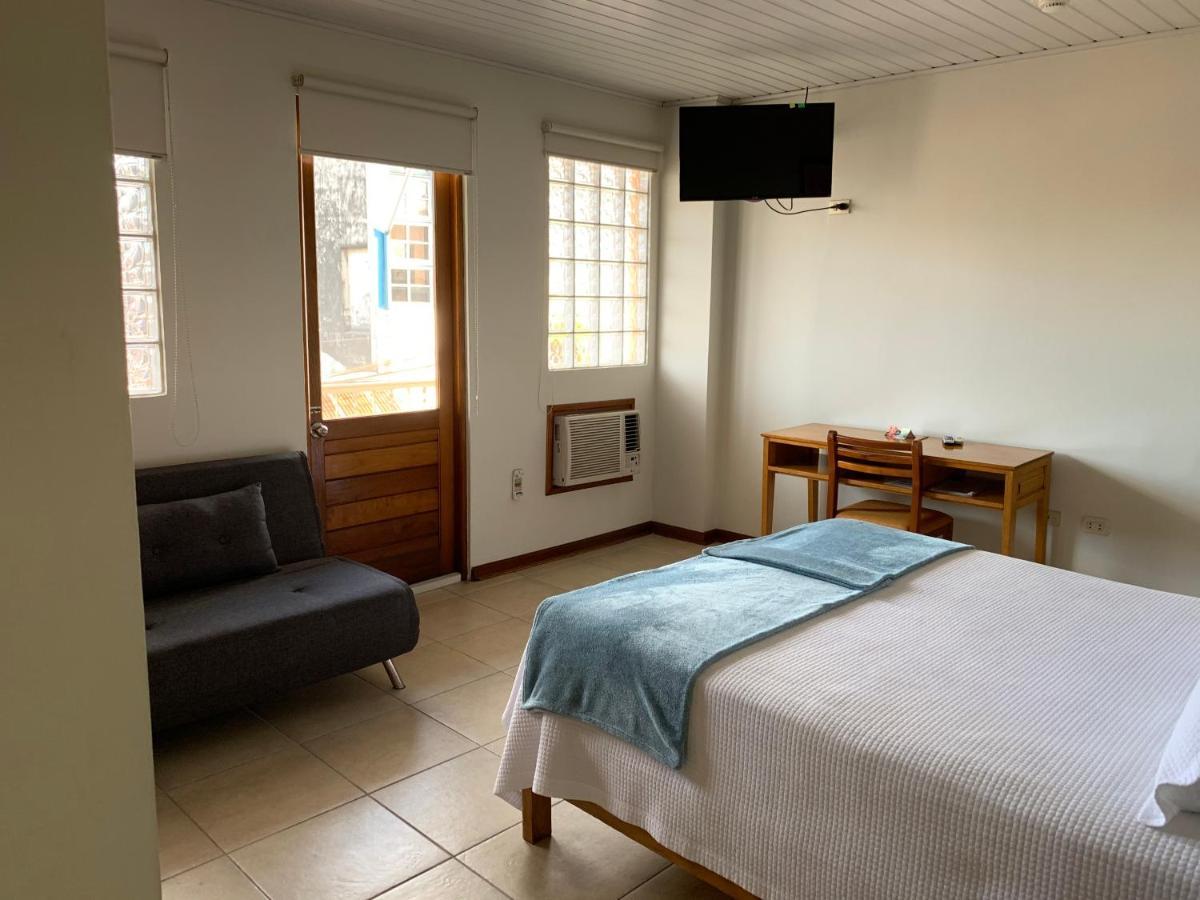 Hotel Acosta Iquitos Eksteriør bilde
